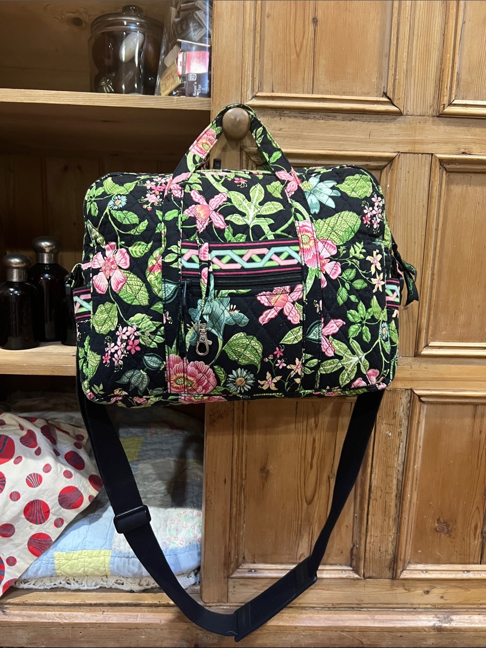 Vera Bradley Laptop/Travel Bag in Retired Botanica Floral Pattern